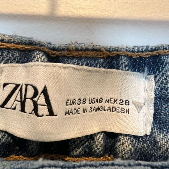 Zara Light Acid Wash High Rise Waisted relax fit jeans Mom Straight leg SZ 6 - Picture 4 of 9